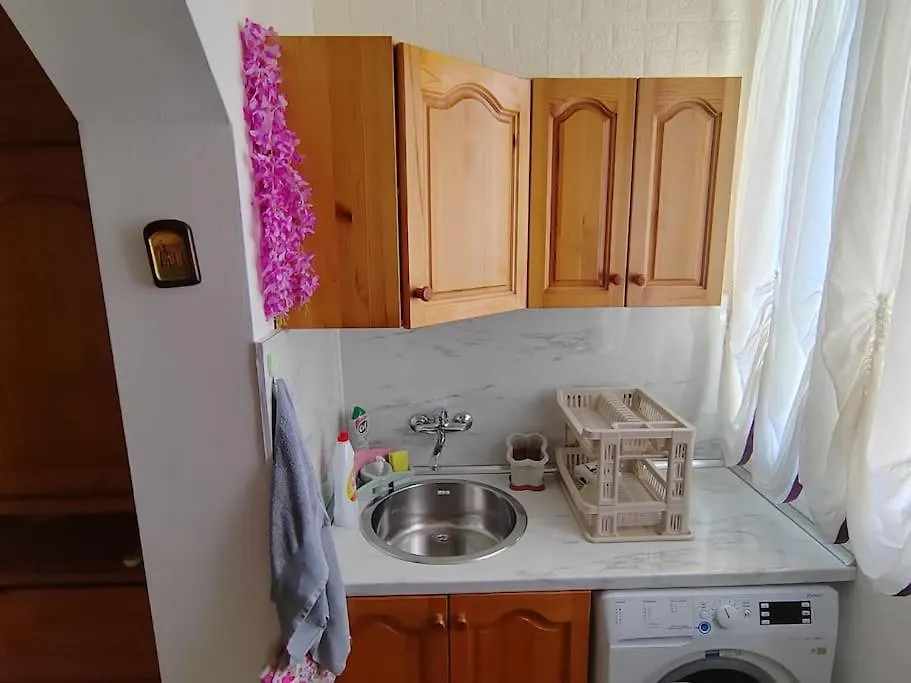 Red Room - Apartment In Varna - Beach And Forest