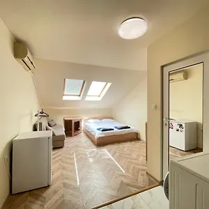 City-centre 1 Apartment